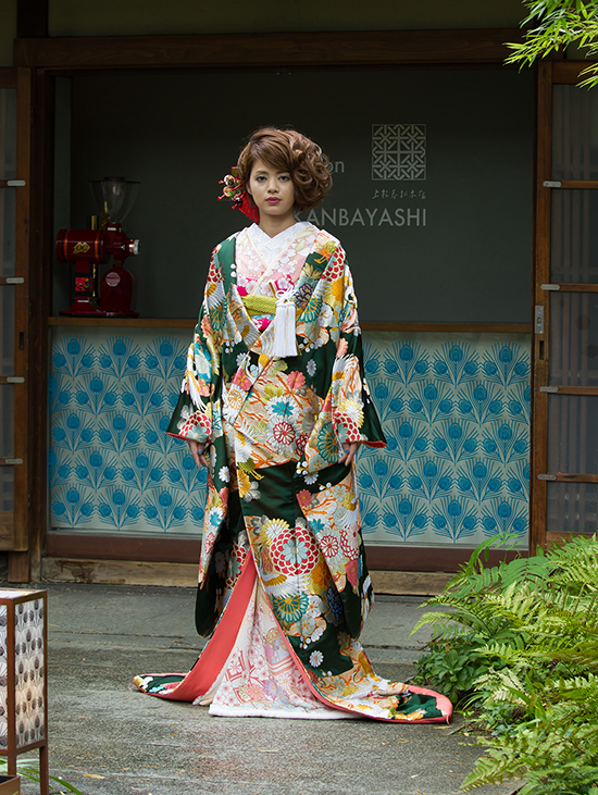 色打掛15「菊花飛翔の舞」